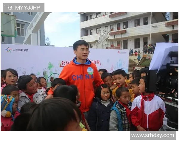 奥运冠军化身“孩子王”,广东“公益体彩 高兴操场”助力村庄幼儿体育愿望 奥运冠军化身“孩子王”,广东“公益体彩 高兴操场”助力村庄幼儿体育愿望